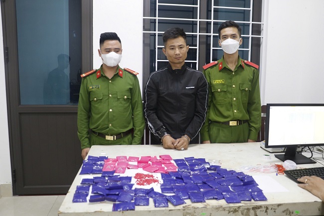 Nghệ An: Phá đường dây mua bán ma túy khủng, thu hơn 28.000 viên ma túy tổng hợp- Ảnh 1. Nghệ An: Phá đường dây mua bán ma túy khủng, thu hơn 28.000 viên ma túy tổng hợp- Ảnh 1.
