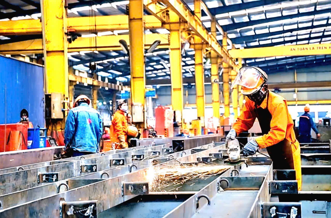 Giải pháp tiết kiệm điện trong doanh nghiệp- Ảnh 1.