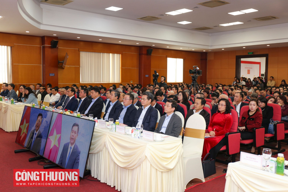 nganh-cong-thuong-nam-2024-nam-cua-nhung-dot-pha_676915b1c8846 Lãnh đạo Chính phủ, các Bộ, ngành, cơ quan Trung ương và địa phương tham dự Hội nghị Tổng kết công tác năm 2024 và triển khai nhiệm vụ năm 2025 ngành Công Thương