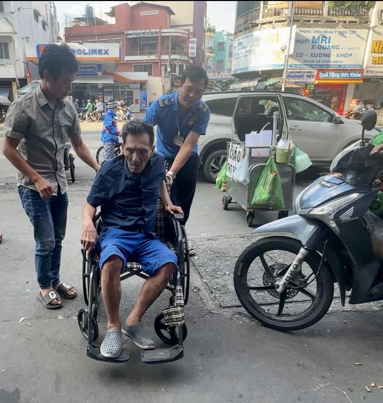 Thương Tín bị thương nặng sau tai nạn, sức khỏe hiện ra sao?- Ảnh 1. Thương Tín bị thương nặng sau tai nạn, sức khỏe hiện ra sao?- Ảnh 1.