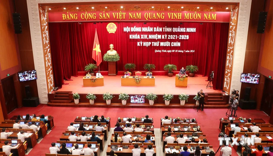 Quảng Ninh hoàn tất phương án sắp xếp, tinh gọn bộ máy- Ảnh 1. Quảng Ninh hoàn tất phương án sắp xếp, tinh gọn bộ máy- Ảnh 1.