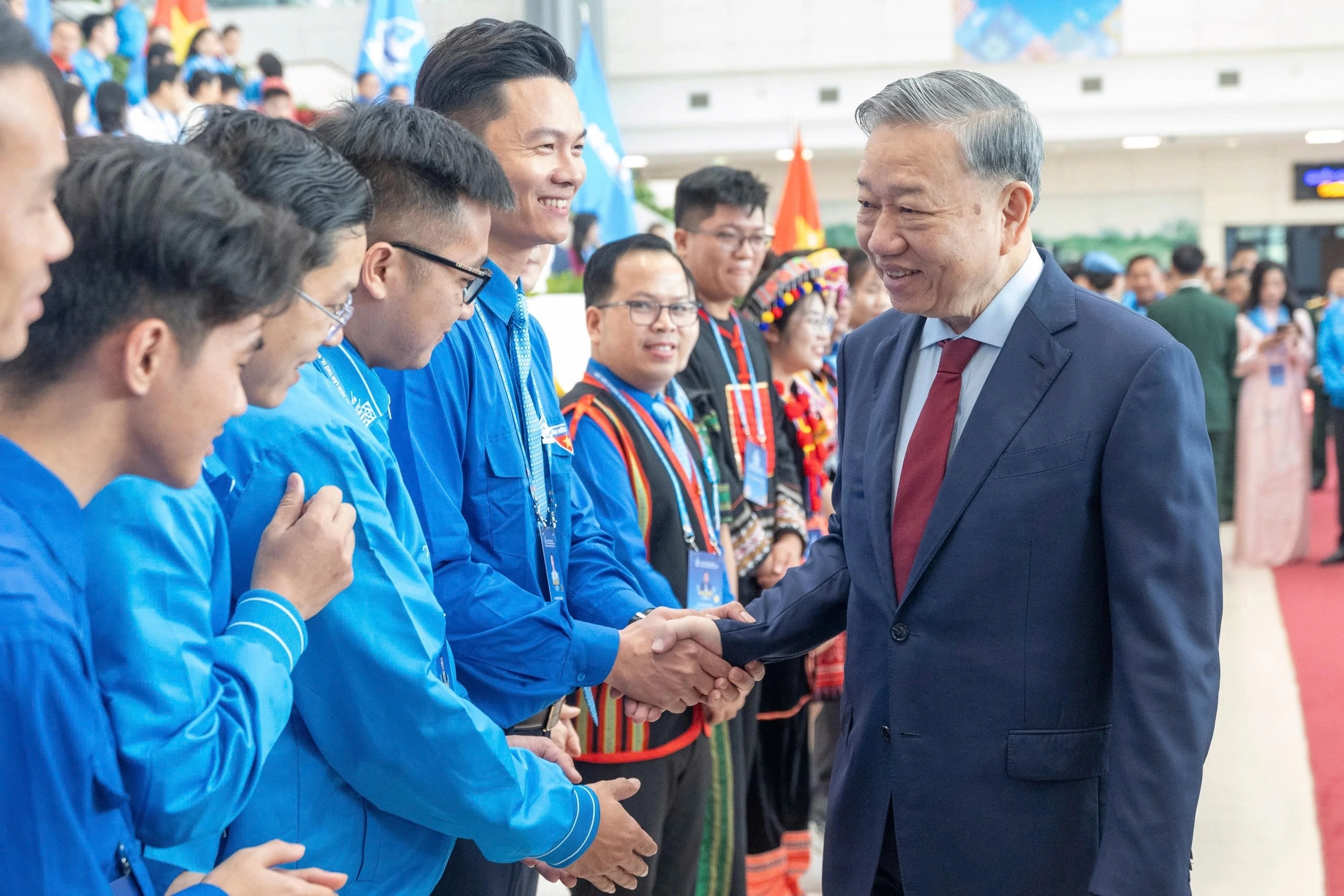 Tổng Bí thư: Chuẩn bị tiền đề để thanh niên sẵn sàng đón nhận sứ mệnh làm chủ nước nhà- Ảnh 1. Tổng Bí thư: Chuẩn bị tiền đề để thanh niên sẵn sàng đón nhận sứ mệnh làm chủ nước nhà- Ảnh 1.