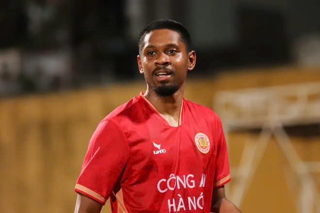 Báo Thái Lan bất ngờ điểm mặt 9 ngôi sao sắp nhập tịch Việt Nam- Ảnh 1.