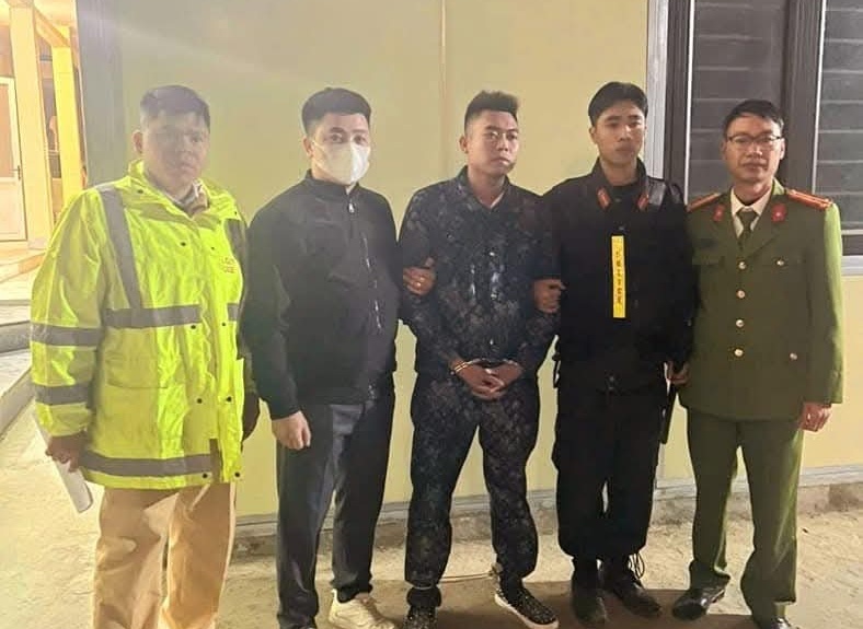 Bắt đối tượng giết người ở Lai Châu rồi trốn sang Sa Pa- Ảnh 1. Bắt đối tượng giết người ở Lai Châu rồi trốn sang Sa Pa- Ảnh 1.