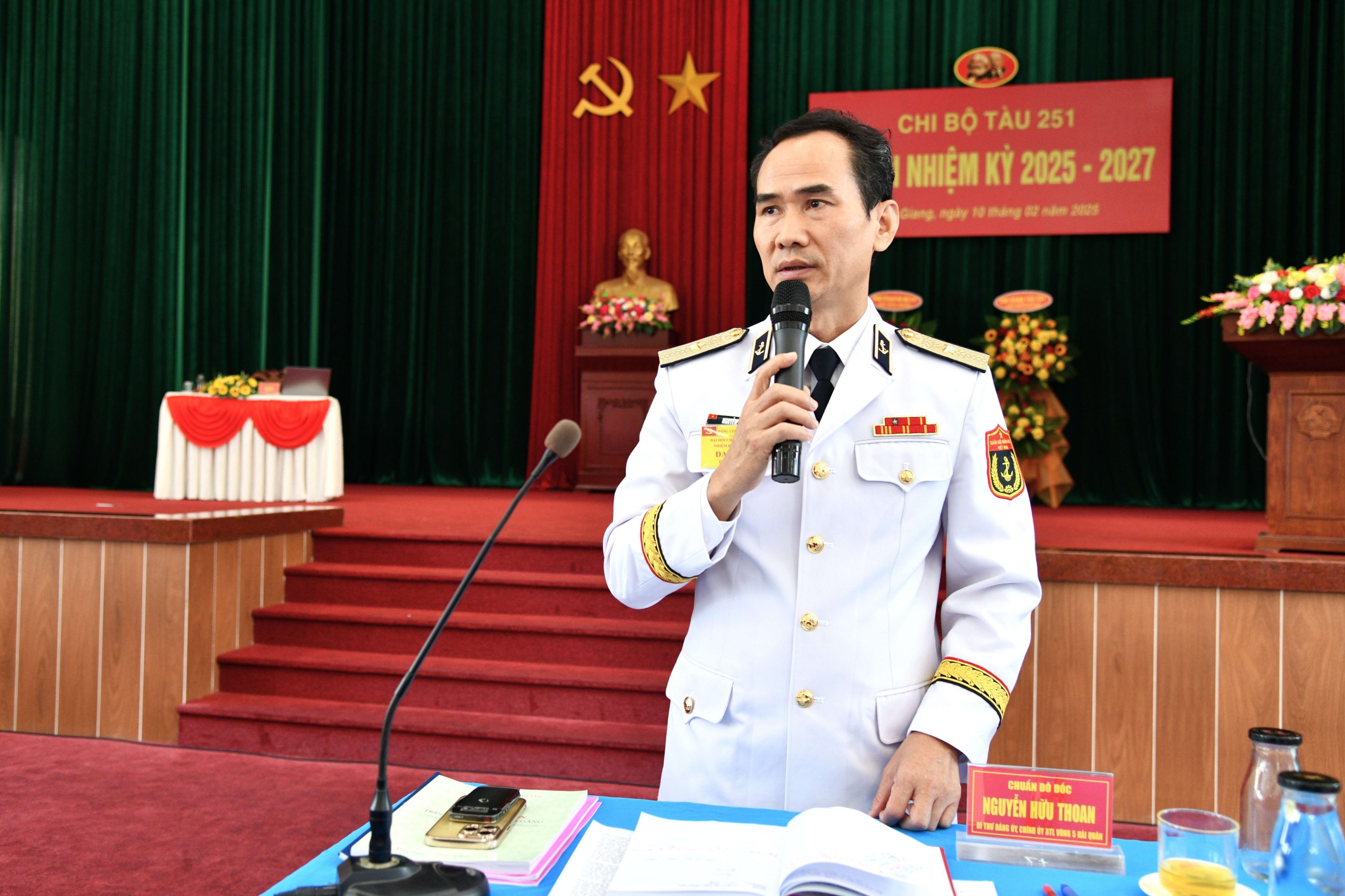 Thường vụ Đảng ủy Vùng 5 Hải quân chỉ đạo đại hội chi bộ làm trước