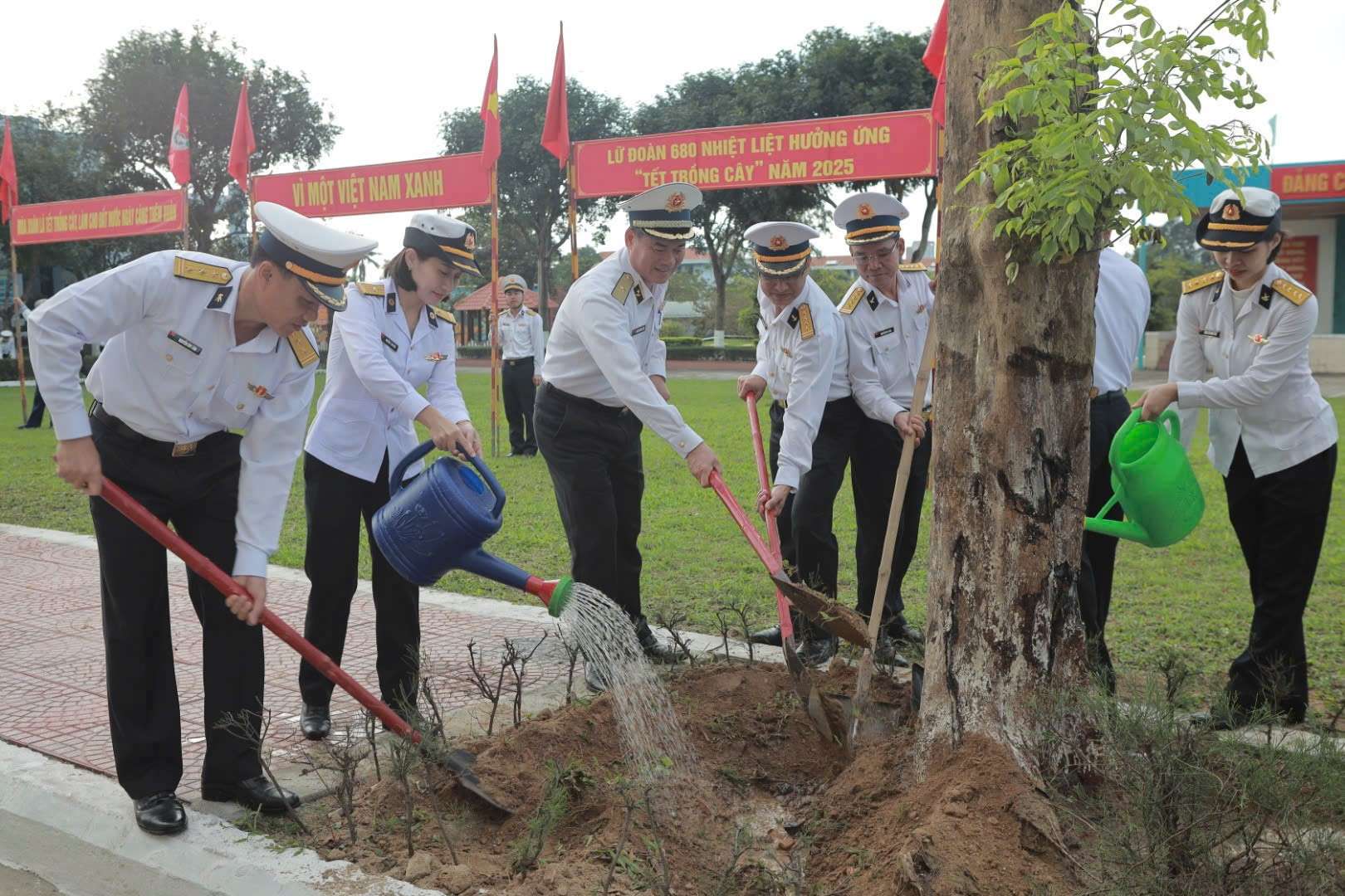 Vùng 3 Hải quân phát động Tết trồng cây xuân Ất Tỵ 2025