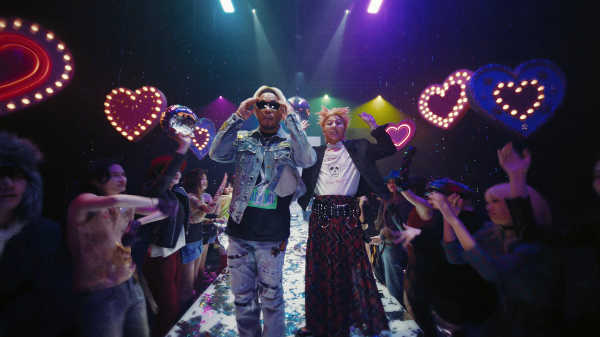 "Ông hoàng Kpop" G-Dragon gây sốt khi tái xuất đường đua âm nhạc với album "Übermensch"- Ảnh 1. "Ông hoàng Kpop" G-Dragon gây sốt khi tái xuất đường đua âm nhạc với album "Übermensch"- Ảnh 1.