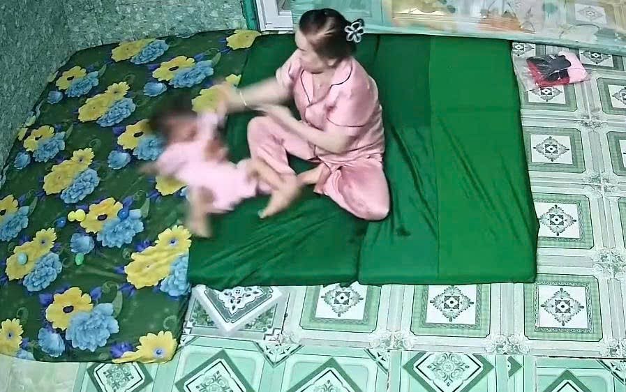 Khởi tố bảo mẫu hành hạ trẻ em ở Long An- Ảnh 1. Khởi tố bảo mẫu hành hạ trẻ em ở Long An- Ảnh 1.