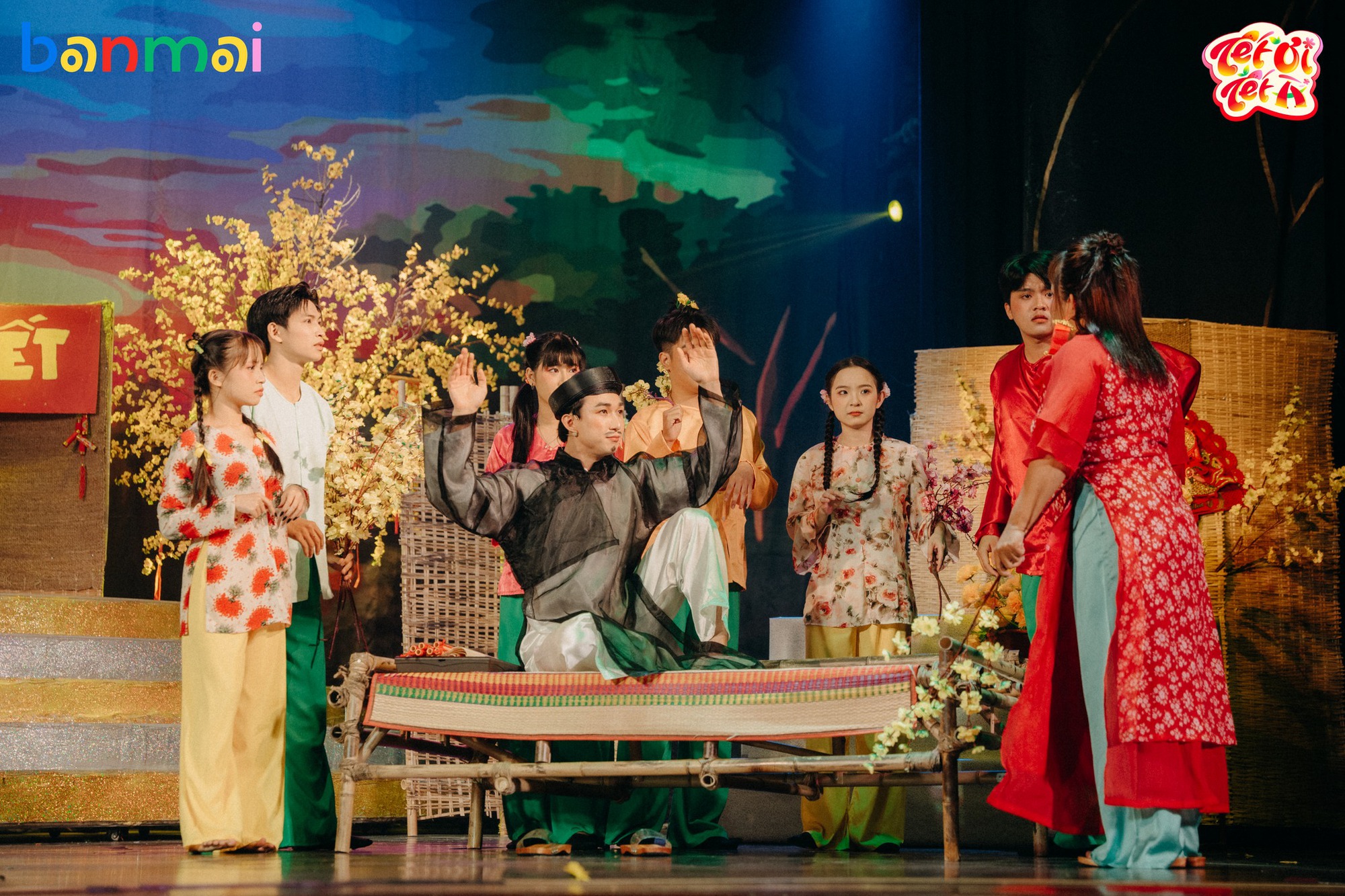Sân khấu kịch phía Nam bội thu mùa Tết- Ảnh 1. Sân khấu kịch phía Nam bội thu mùa Tết- Ảnh 1.