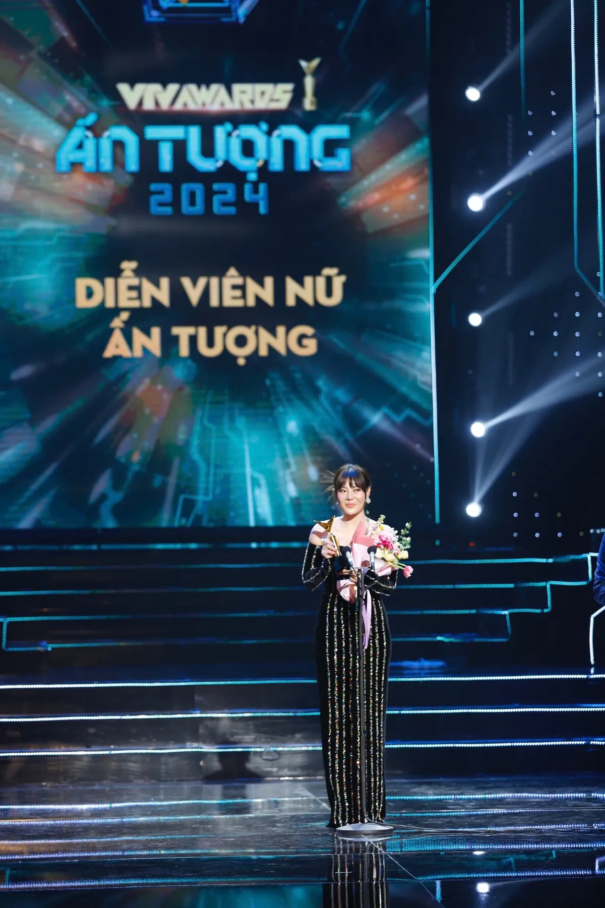 Diễn viên Thanh Hương, Duy Hưng chiến thắng ở giải thưởng VTV Awards- Ảnh 1. Diễn viên Thanh Hương, Duy Hưng chiến thắng ở giải thưởng VTV Awards- Ảnh 1.