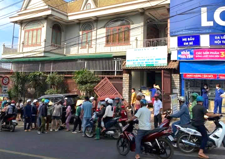 Mâu thuẫn chuyện tình cảm, cô gái bị người yêu đâm tử vong- Ảnh 1.