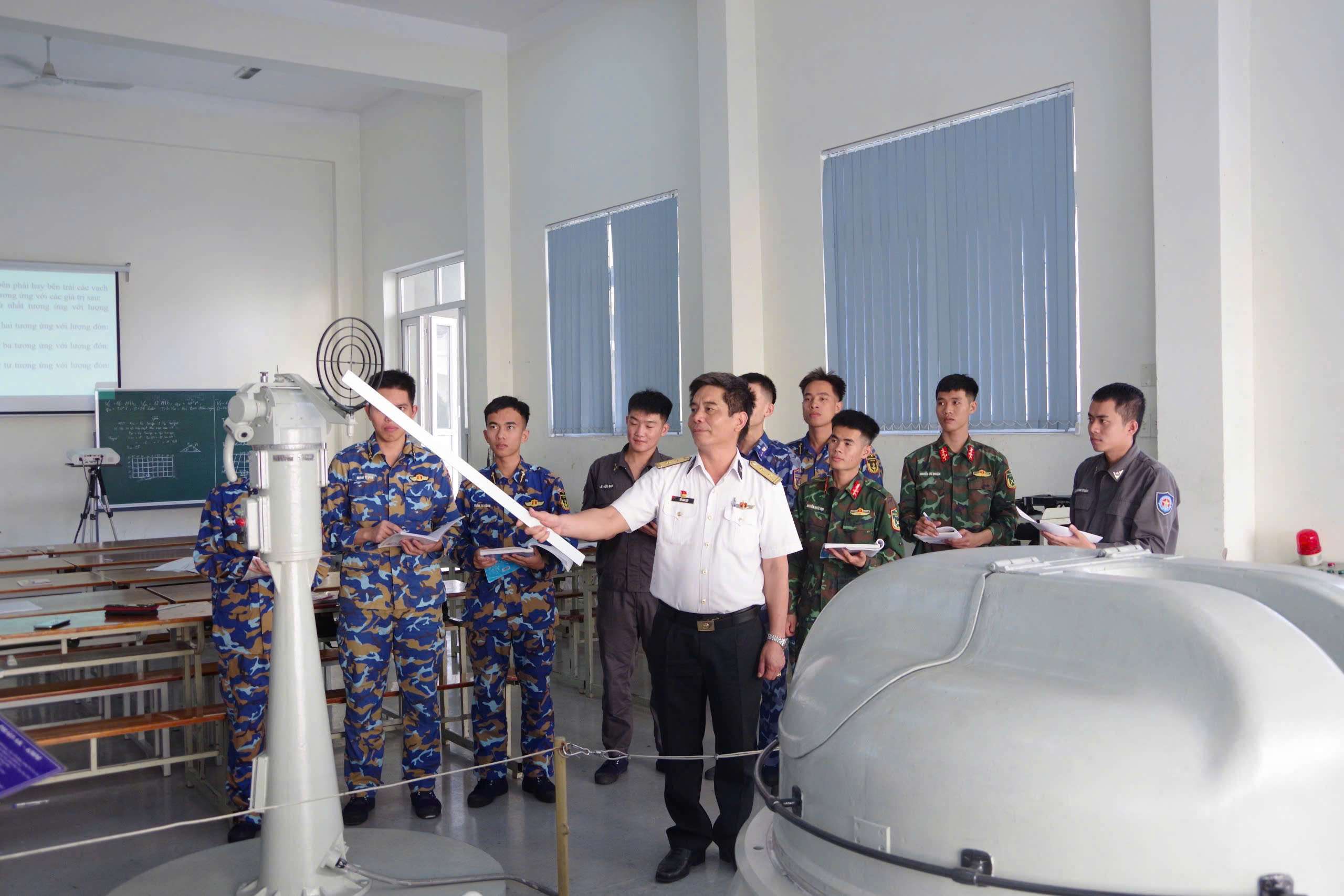 Nhiều cơ hội học tập, rèn luyện và công tác trong Hải quân nhân dân Việt Nam