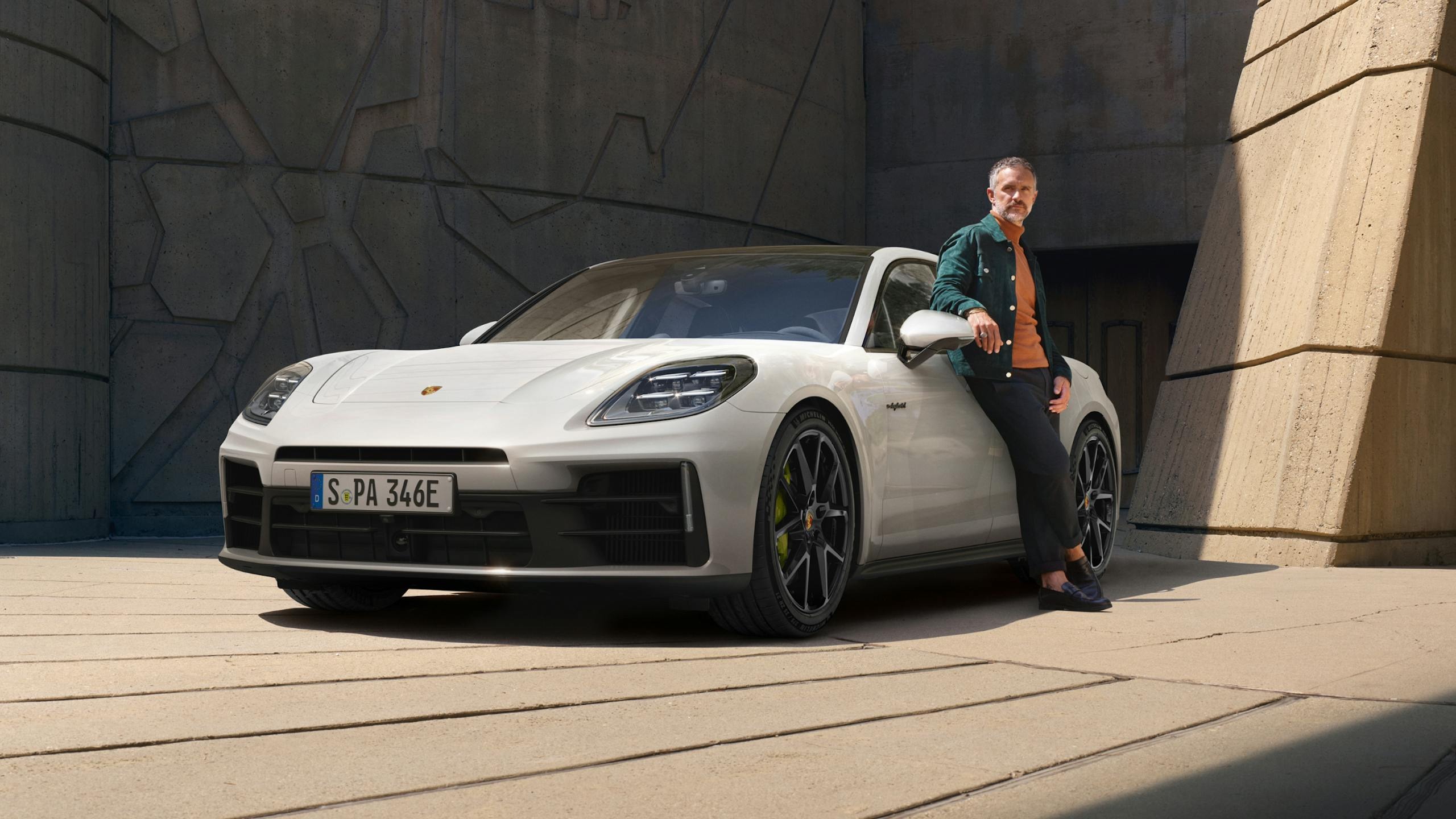 Porsche Panamera PHEV sắp bán ra tại Việt Nam- Ảnh 1. Porsche Panamera PHEV sắp bán ra tại Việt Nam- Ảnh 1.