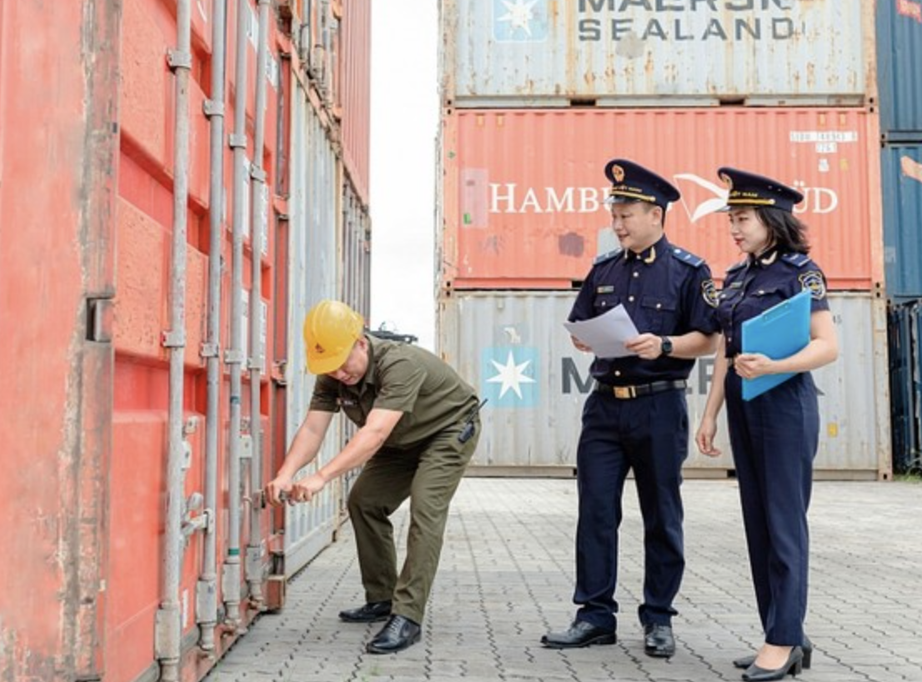 Giảm nhiều đầu mối hải quan, thủ tục xuất nhập khẩu có gì mới?- Ảnh 1. Giảm nhiều đầu mối hải quan, thủ tục xuất nhập khẩu có gì mới?- Ảnh 1.