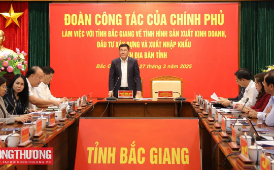 Bộ trưởng Nguyễn Hồng Diên và Đoàn công tác của Chính phủ làm việc với tỉnh Bắc Giang