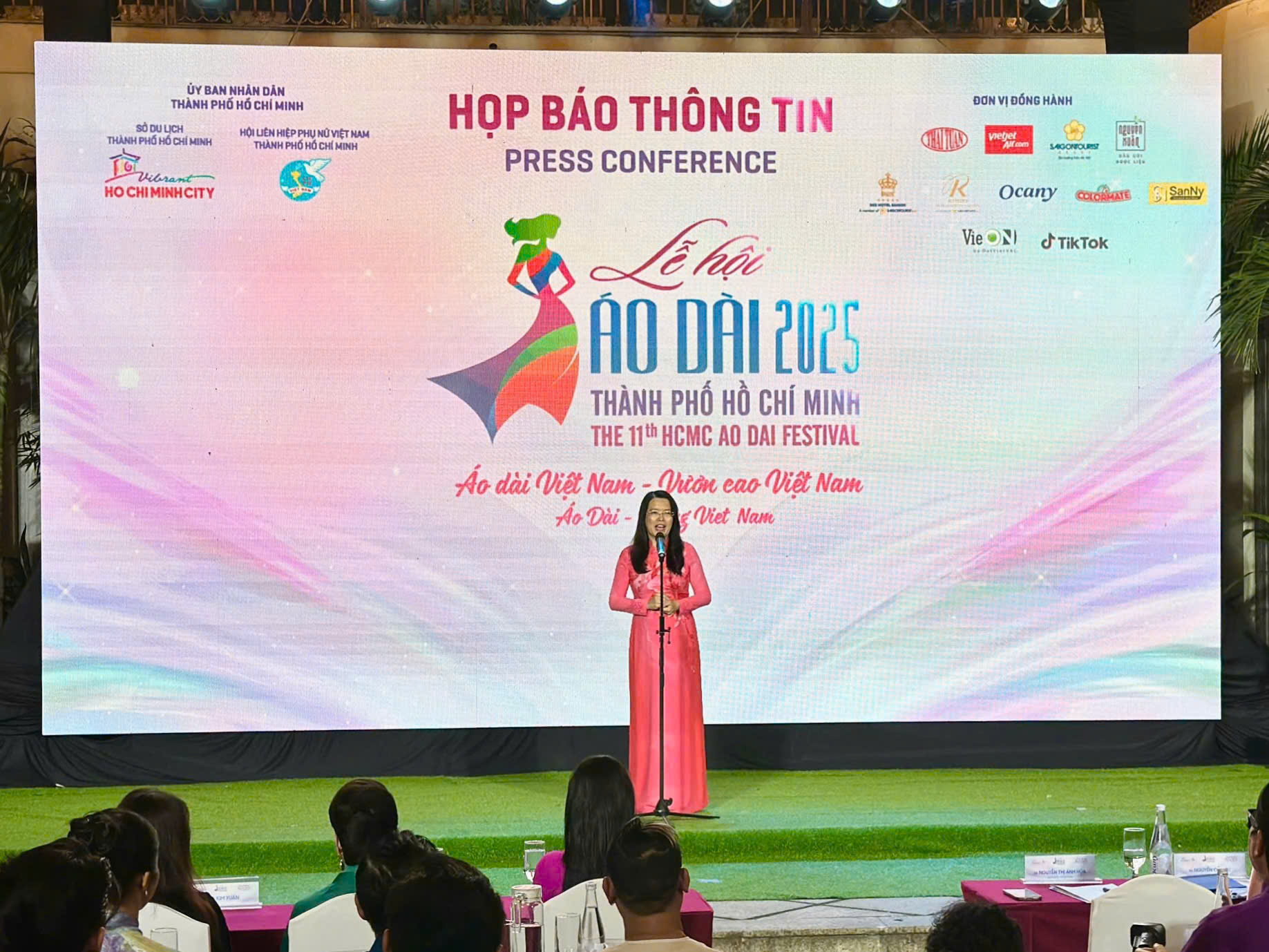 53 nhà thiết kế tham dự lễ hội Áo dài TP.HCM năm 2025- Ảnh 1. 53 nhà thiết kế tham dự lễ hội Áo dài TP.HCM năm 2025- Ảnh 1.