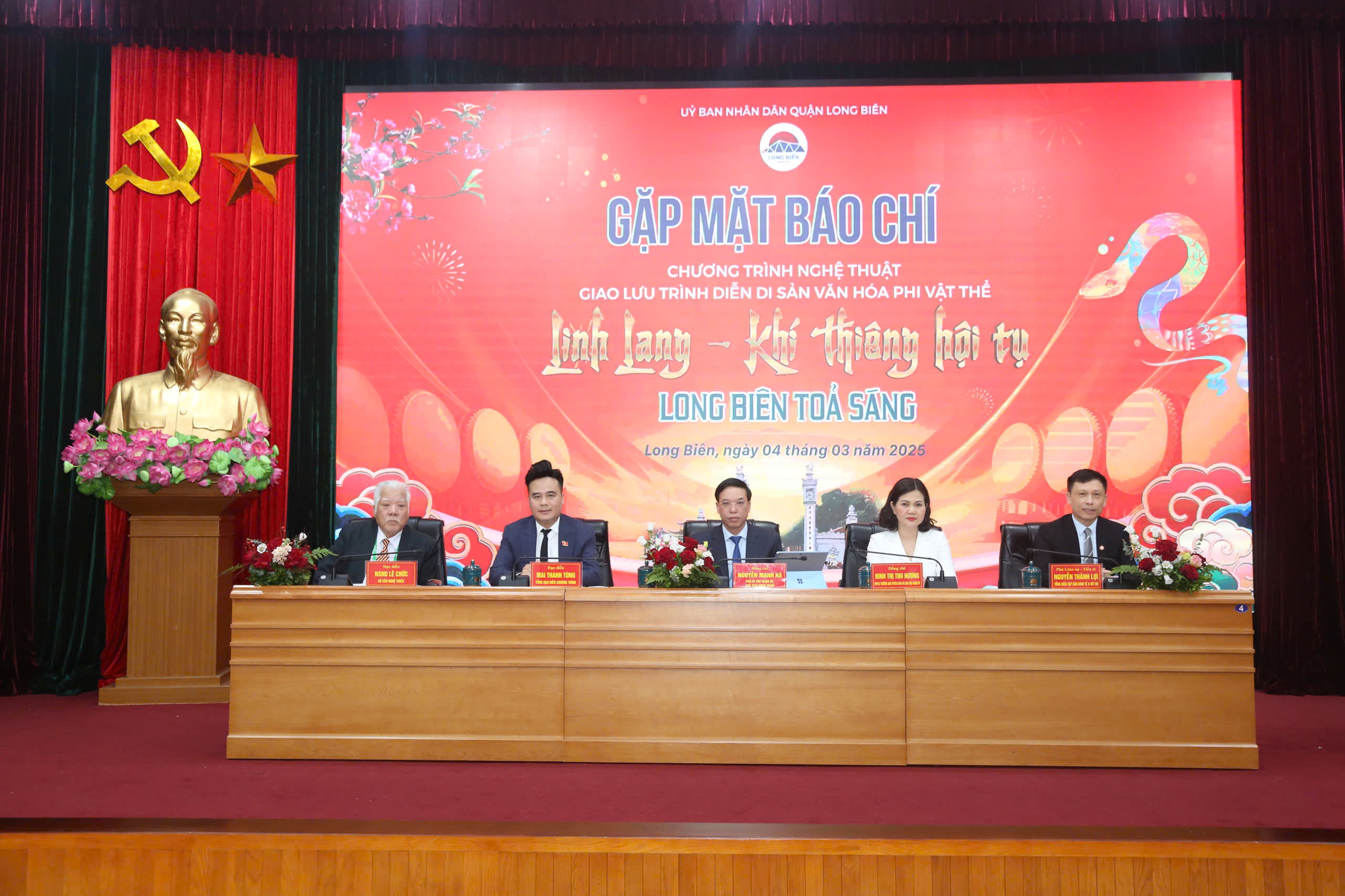 Sắp giao lưu trình diễn di sản văn hoá phi vật thể các di tích ở Long Biên- Ảnh 1. Sắp giao lưu trình diễn di sản văn hoá phi vật thể các di tích ở Long Biên- Ảnh 1.