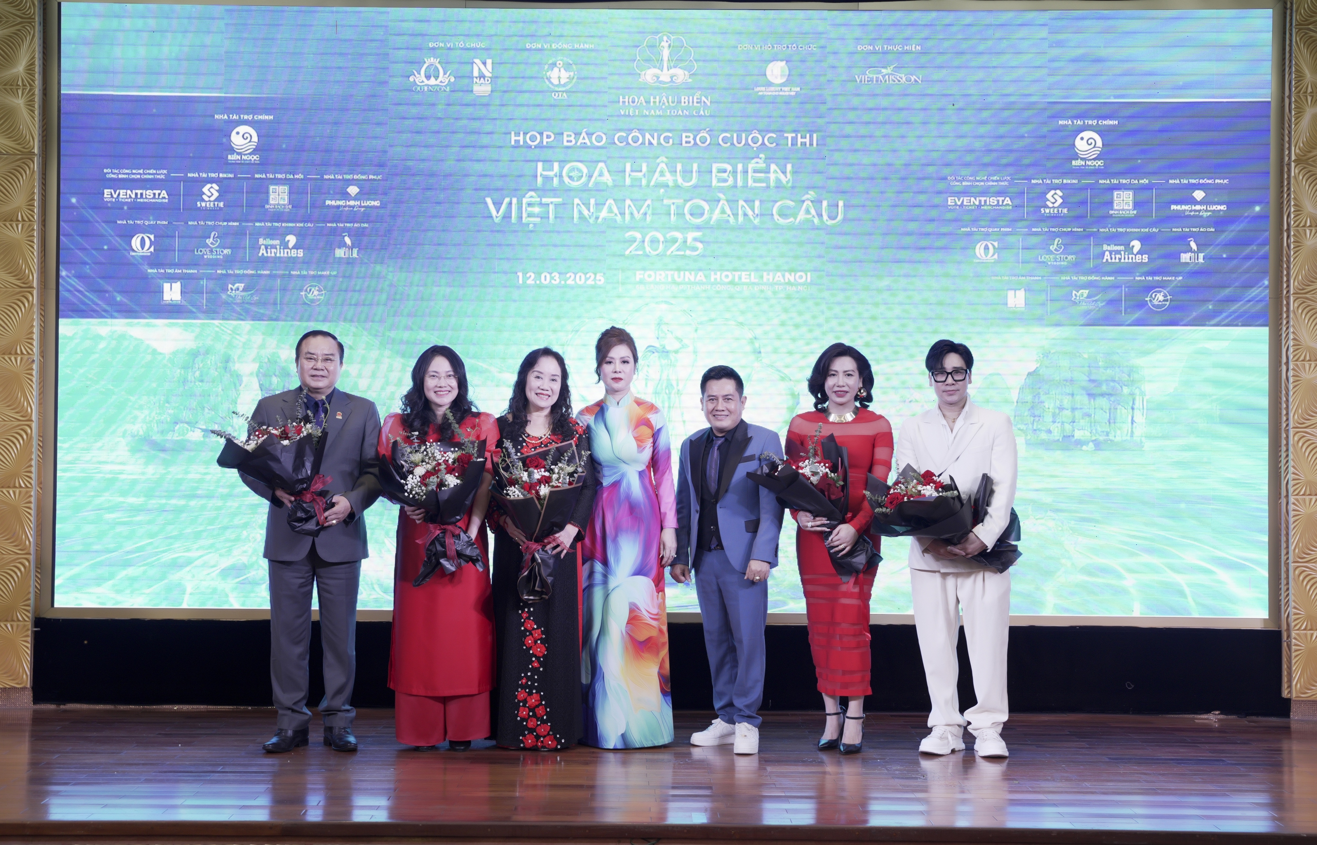 "Hoa hậu Biển Việt Nam toàn cầu" - thêm cuộc thi tôn vinh vẻ đẹp phụ nữ Việt- Ảnh 1. "Hoa hậu Biển Việt Nam toàn cầu" - thêm cuộc thi tôn vinh vẻ đẹp phụ nữ Việt- Ảnh 1.