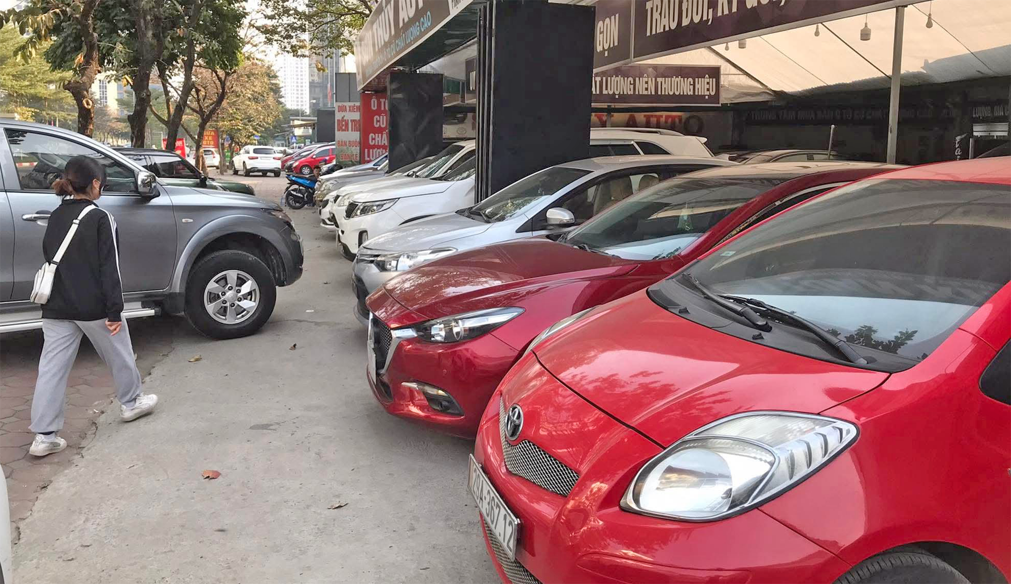 Nghịch lý thị trường ô tô cũ- Ảnh 1. Nghịch lý thị trường ô tô cũ- Ảnh 1.