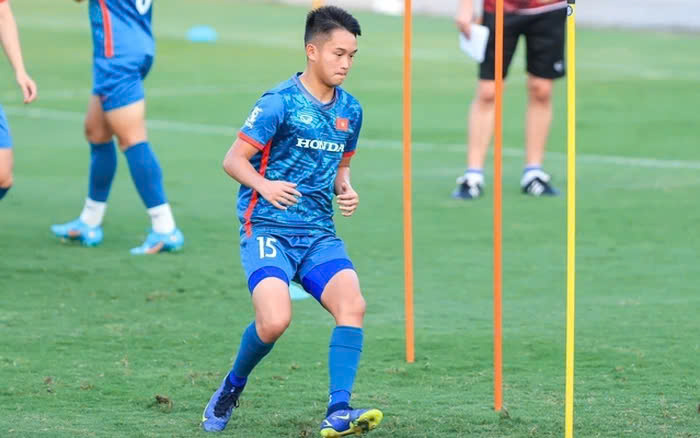 Vì lý do này, cầu thủ Việt kiều khó trụ lại U22 Việt Nam- Ảnh 1. Vì lý do này, cầu thủ Việt kiều khó trụ lại U22 Việt Nam- Ảnh 1.