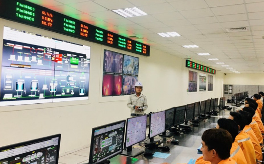 Doanh nghiệp thiết thực hưởng ứng Chiến dịch Giờ Trái đất 2025, góp phần tiết kiệm 448.000 kWh trong 60 phút