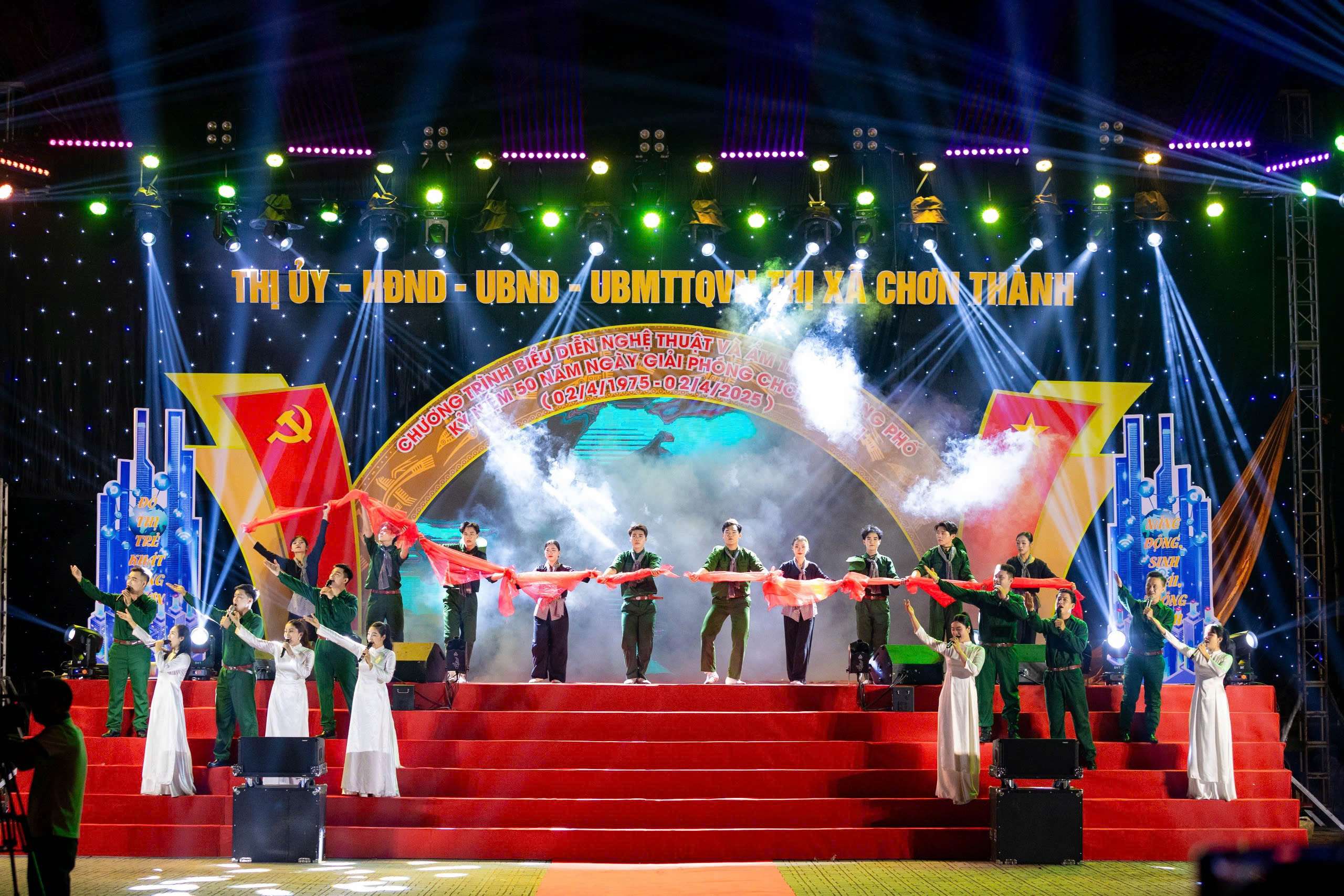 Bình Phước: Chơn Thành Rực Rỡ Trong Chương Trình Nghệ Thuật Và Lễ Hội Ẩm Thực Kỷ Niệm 50 Năm Giải Phóng