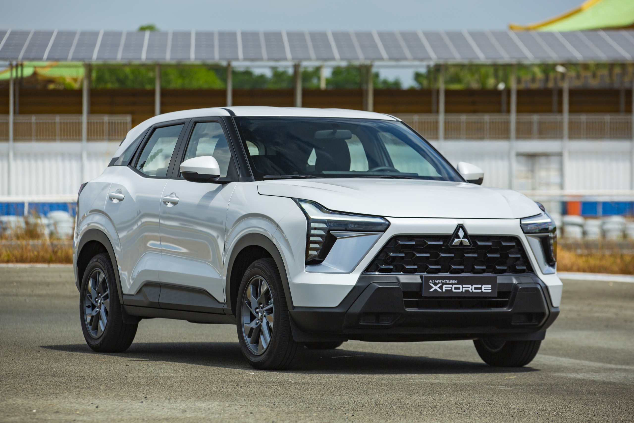 Mitsubishi Xforce giảm giá mạnh tại đại lý- Ảnh 1. Mitsubishi Xforce giảm giá mạnh tại đại lý- Ảnh 1.