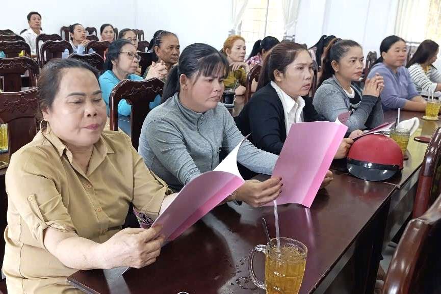 Nâng cao nhận thức về chủ quyền biển, đảo cho phụ nữ tỉnh Kiên Giang 2 Nâng cao nhận thức về chủ quyền biển, đảo cho phụ nữ tỉnh Kiên Giang