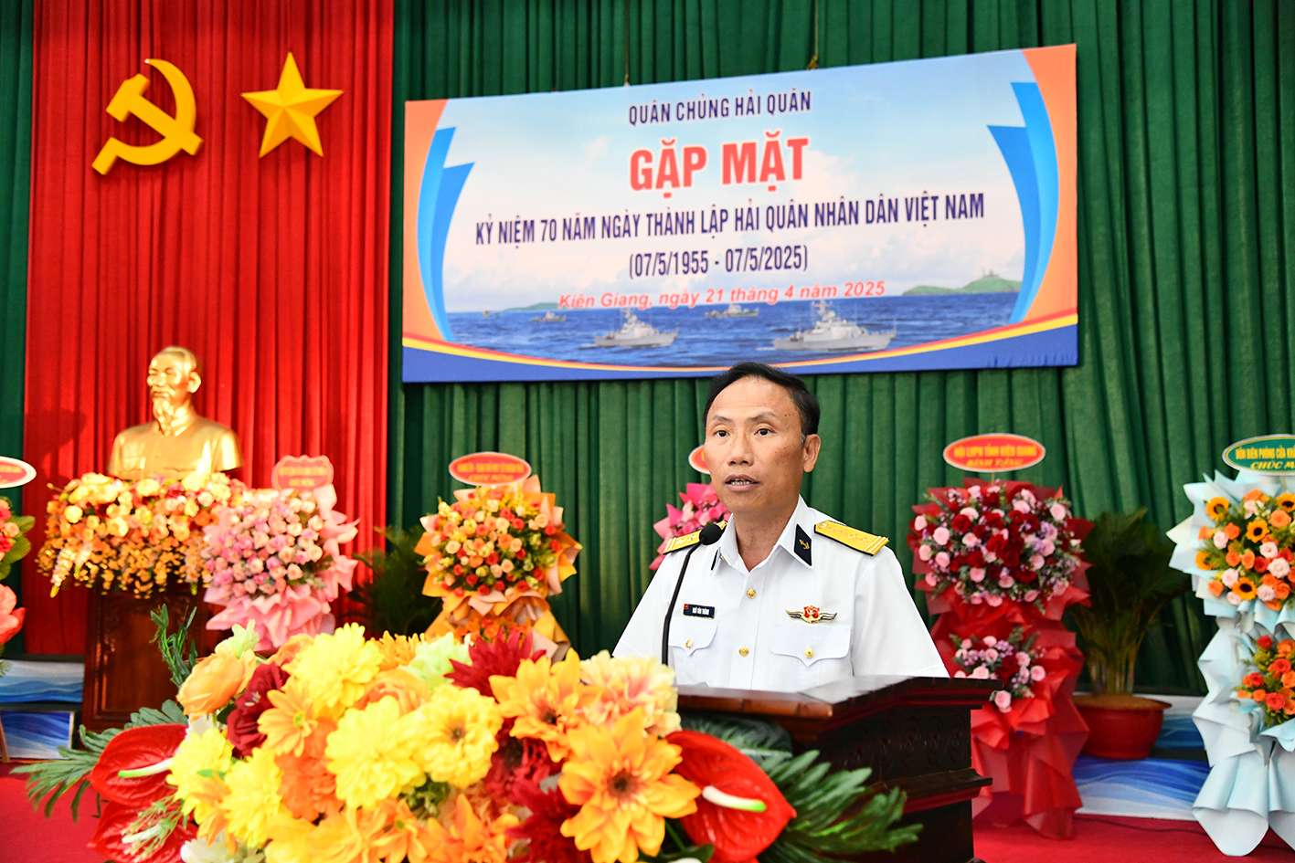 Quân chủng Hải quân: Gặp mặt kỷ niệm 70 năm Ngày thành lập 2 Quân chủng Hải quân: Gặp mặt kỷ niệm 70 năm Ngày thành lập