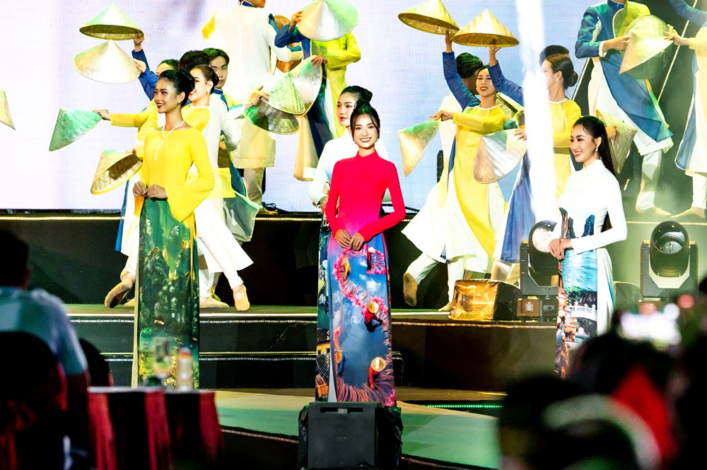 dsc4145_copy_dkih Hoa hậu Nguyễn Thanh Hà tự hào được góp mặt trong “Vang mãi khúc khải hoàn“ - ảnh 1