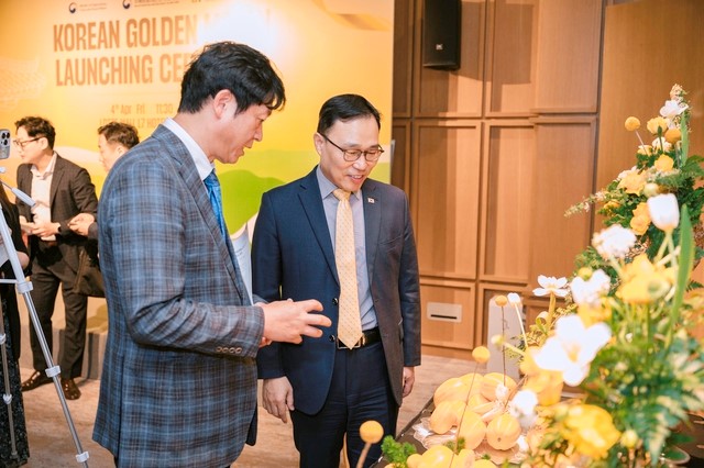 dua-le-han-quoc4-17437717720801012229586_coqb Đặc sản Hàn Quốc lần đầu tiên có mặt tại Việt Nam - ảnh 1