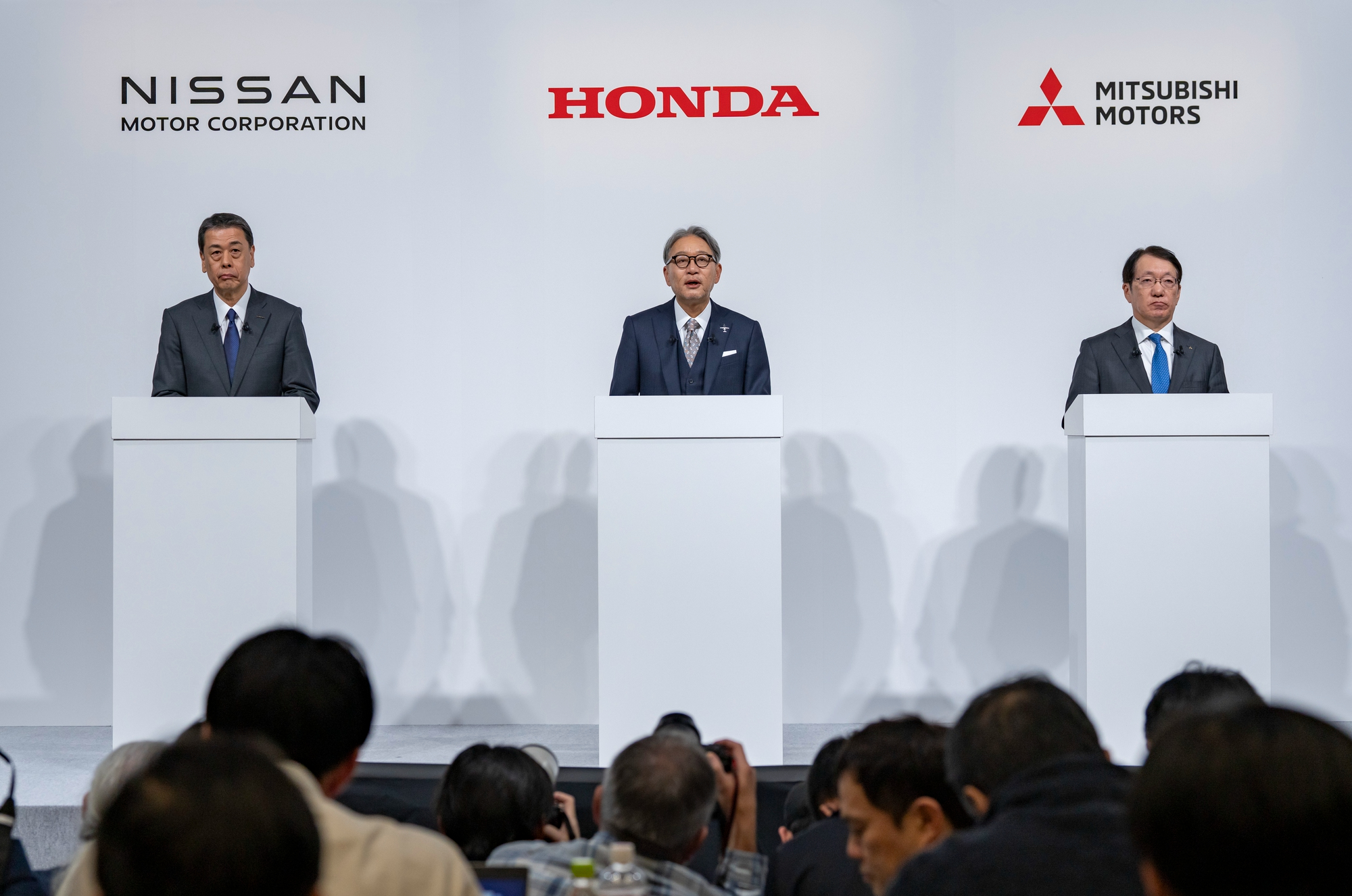 Chủ tịch Toyota phát ngôn sốc sau vụ sáp nhập bất thành giữa Nissan và Honda?- Ảnh 1. Chủ tịch Toyota phát ngôn sốc sau vụ sáp nhập bất thành giữa Nissan và Honda?- Ảnh 1.