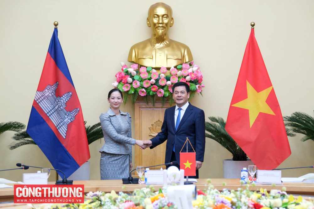 nhieu-mo-hinh-hop-tac-moi-thuc-day-thuong-mai-song-phuong-viet-nam-campuchia_680f78cad49d7 Bộ trưởng Bộ Công Thương Nguyễn Hồng Diên và Bộ trưởng Bộ Thương mại Campuchia hội đàm