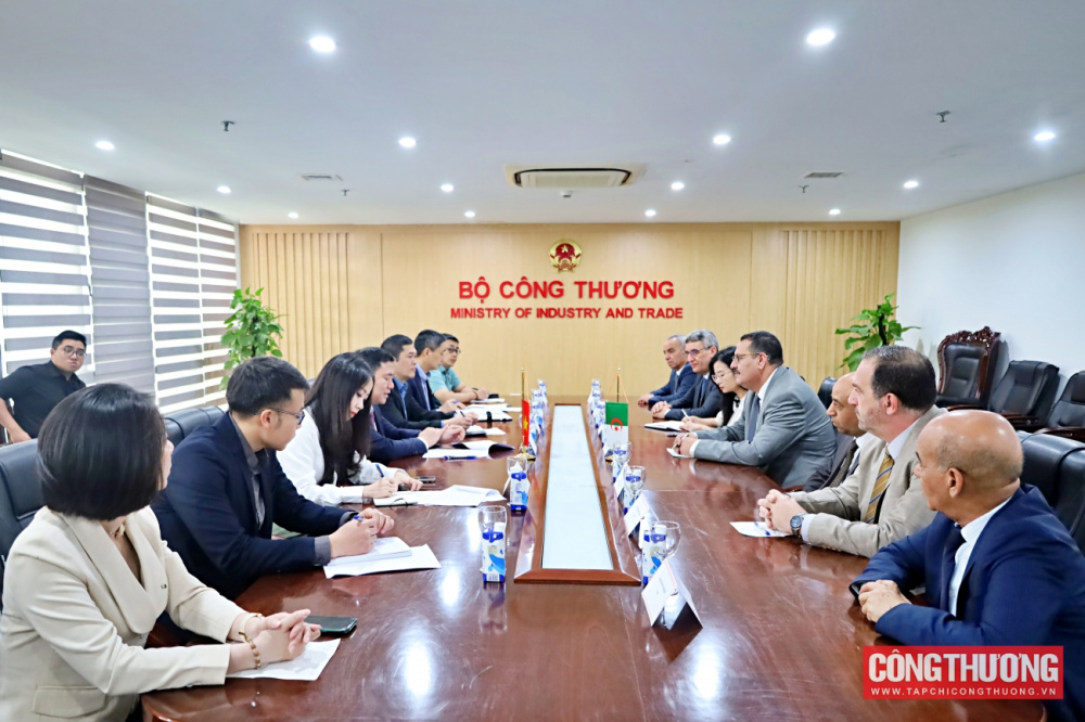 thu-truong-nguyen-sinh-nhat-tan-tiep-va-lam-viec-voi-chu-tich-nhom-nghi-sy-huu-nghi-algeria-viet-nam_680a2154a6988 Thứ trưởng Nguyễn Sinh Nhật Tân tiếp và làm việc với Chủ tịch nhóm nghị sỹ hữu nghị Algeria - Việt Nam