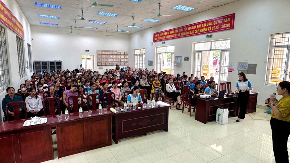 tl1_fzmu Phụ nữ Mê Linh được tập huấn mô hình “Phụ nữ tham gia xử lý rơm rạ sau thu hoạch” - ảnh 1