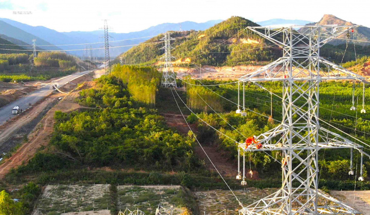 Quy hoạch điện VIII điều chỉnh: Phát triển lưới điện thông minh để tích hợp năng lượng tái tạo quy mô lớn