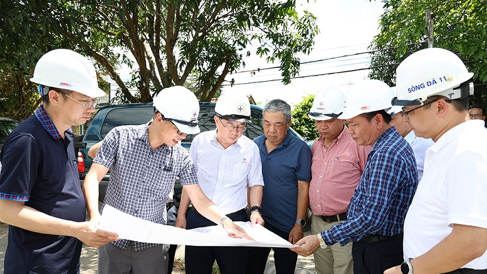 Hoàn thành giai đoạn 1 thi công đoạn tuyến đi chung 6 mạch của Dự án đường dây 500/220kV Nho Quan – Phủ Lý – Thường Tín