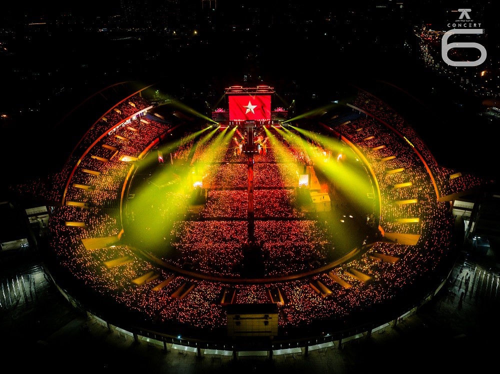 anh_trai_say_hi_concert_dem_6_-_mo_man_jpg_twwd Hàng chục nghìn khán giả cùng hát, cùng khóc với “Anh Trai Say Hi” dưới cơn mưa Hà Nội - ảnh 1
