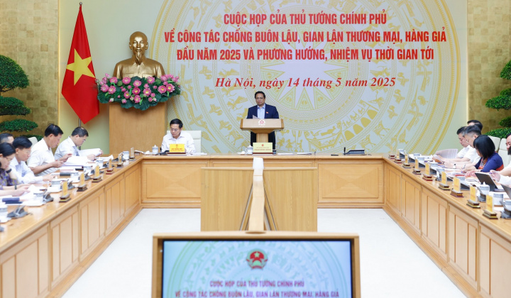 Thủ tướng: Mở đợt cao điểm đấu tranh, truy quét, đẩy lùi buôn lậu, gian lận thương mại, hàng giả