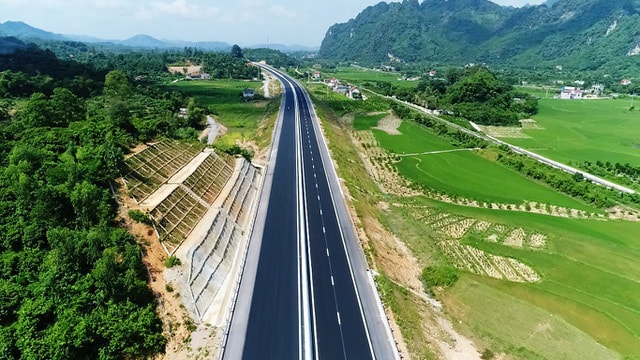 Đầu tư mở rộng các đoạn tuyến cao tốc Bắc – Nam phía Đông