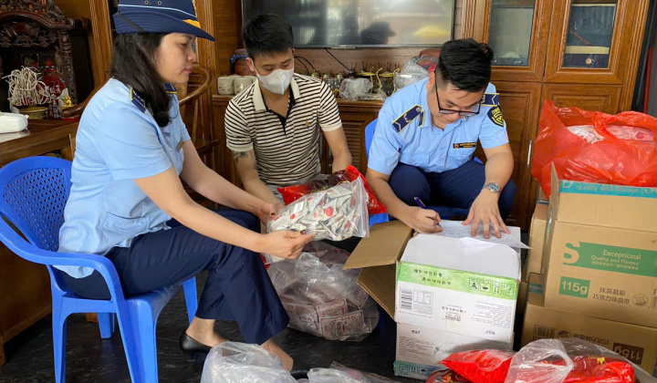 Phát hiện gần 6.000 sản phẩm thực phẩm nhập lậu bán trên sàn TMĐT