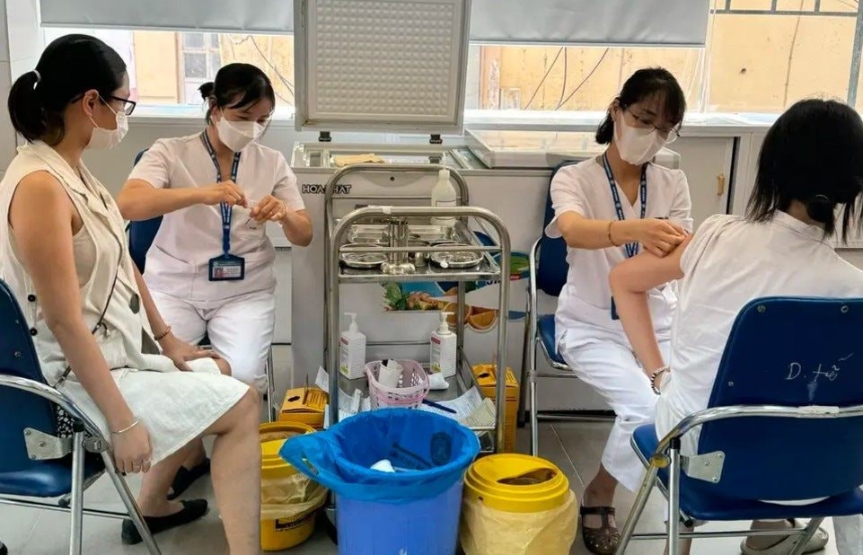 tiem-soi_ctun Hà Nội: 4 tháng đầu năm, dịch bệnh truyền nhiễm cơ bản được kiểm soát - ảnh 1