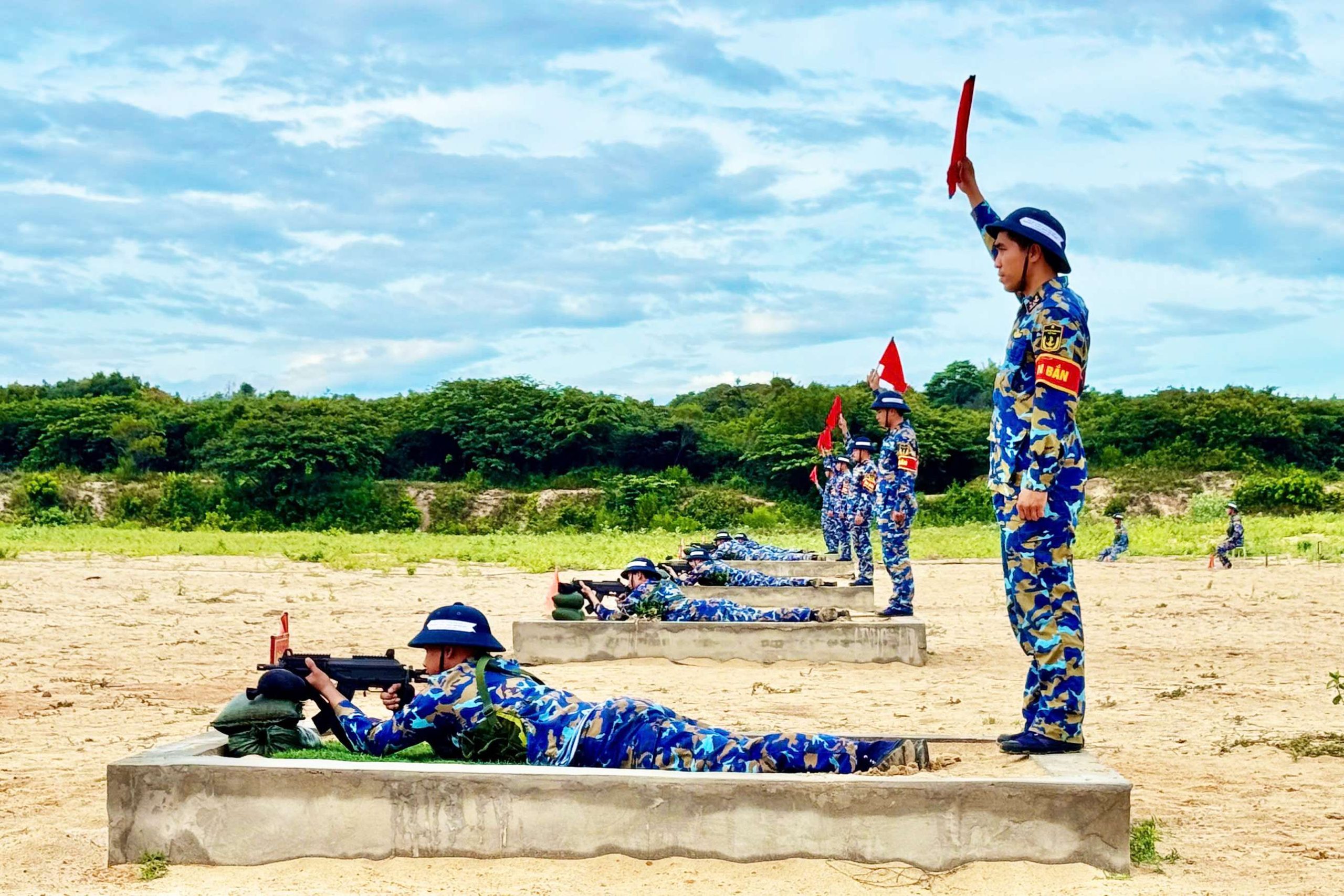 Tiểu đoàn 458, Vùng 4 Hải quân kiểm tra bắn đạn thật kết thúc giai đoạn huấn luyện 1 năm 2025