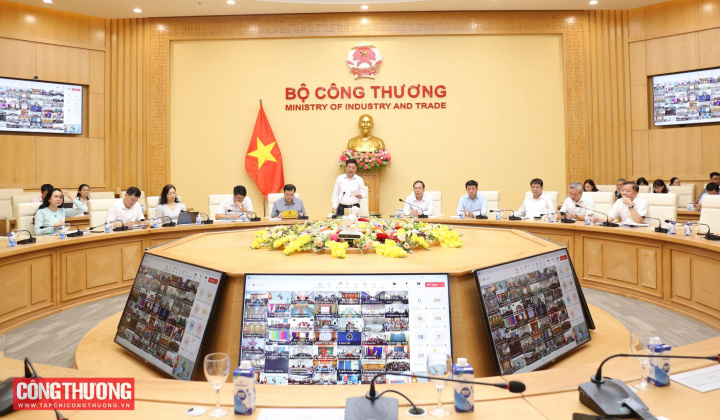 Bộ trưởng Nguyễn Hồng Diên chủ trì Hội nghị tập huấn về phân quyền, phân cấp và phân định thẩm quyền trong các lĩnh vực của Bộ Công Thương
