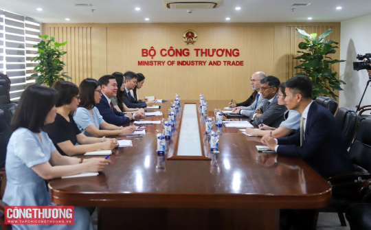 Việt Nam – Canada thúc đẩy hợp tác đầu tư vào logistics, tăng cường kết nối chuỗi cung ứng