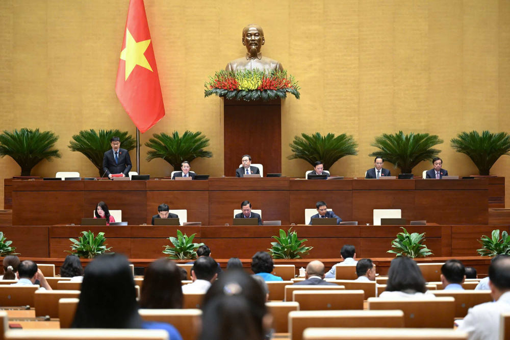 bo-truong-nguyen-hong-dien-trao-doi-mot-so-van-de-tai-phien-chat-van-ky-hop-thu-9_68513cd0c42e4 chiều ngày 17/6/2025, Quốc hội thảo luận ở hội trường về đánh giá bổ sung kết quả thực hiện kế hoạch phát triển kinh tế xã hội, ngân sách Nhà nước năm 2024; tình hình thực hiện kế hoạch phát triển kinh tế xã hội và ngân sách Nhà nước những tháng đầu năm 2025