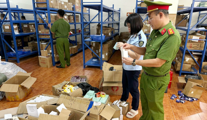 Quyết liệt ngăn chặn, xử lý mỹ phẩm giả, thuốc giả, thực phẩm giả