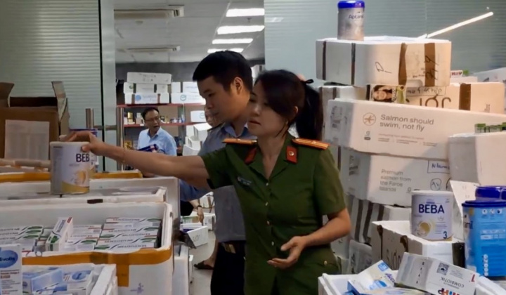 Phát hiện kho hàng nhập lậu quy mô lớn tại phố Bạch Mai, Hà Nội
