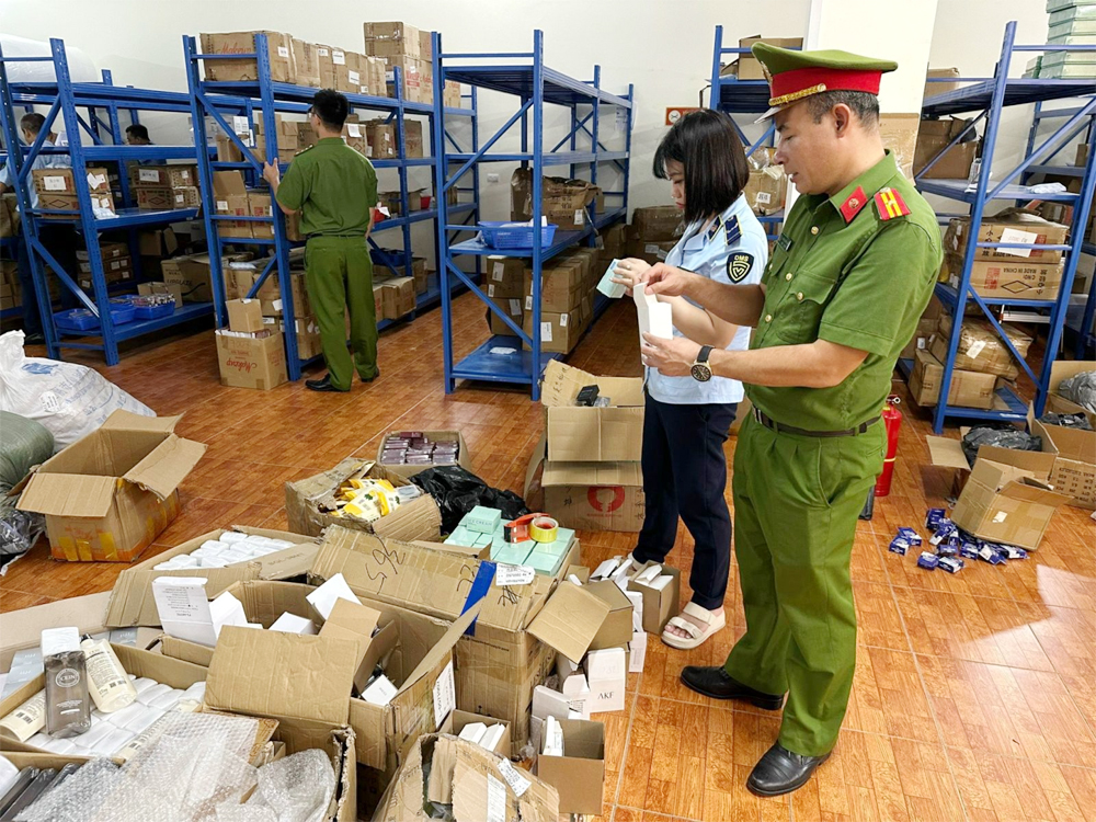 quyet-liet-thuc-hien-ngan-chan-xu-ly-my-pham-gia-thuoc-gia-thuc-pham-gia_685d2fd8e49a8 mỹ phẩm giả