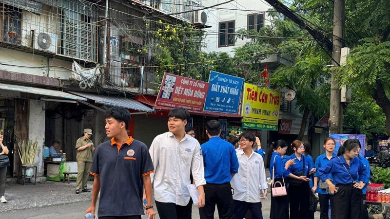 Bài nghị luận về vùng trời quê hương nào cũng là vùng trời tổ quốc